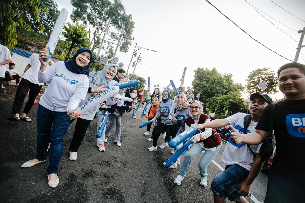BRI Dukung Gaya Hidup Sehat dan Ekonomi Rakyat Lewat Purwokerto Half Marathon 2025