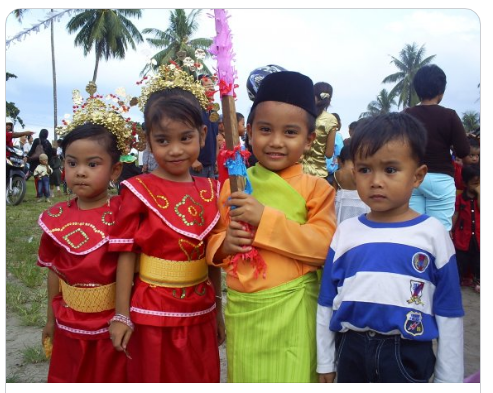 Memahami Makna Pakaian Adat untuk Membangun Cinta Tanah Air dan Toleransi Budaya di Kalangan Anak-anak