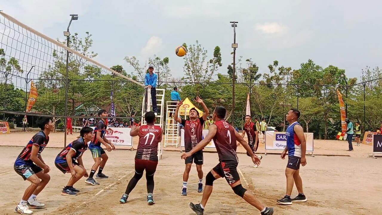 Kikav Menang di Babak Penyisihan Open Tournament Volleyball HUT Ke-79 TNI Piala Pangdam II Sriwijaya