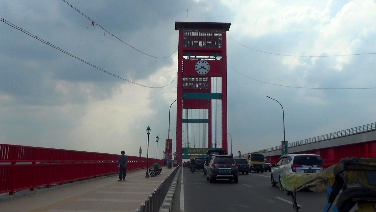 Jembatan Ampera Kembali Ditutup Saat Pelaksanaan Salat Iduladha 1447 H