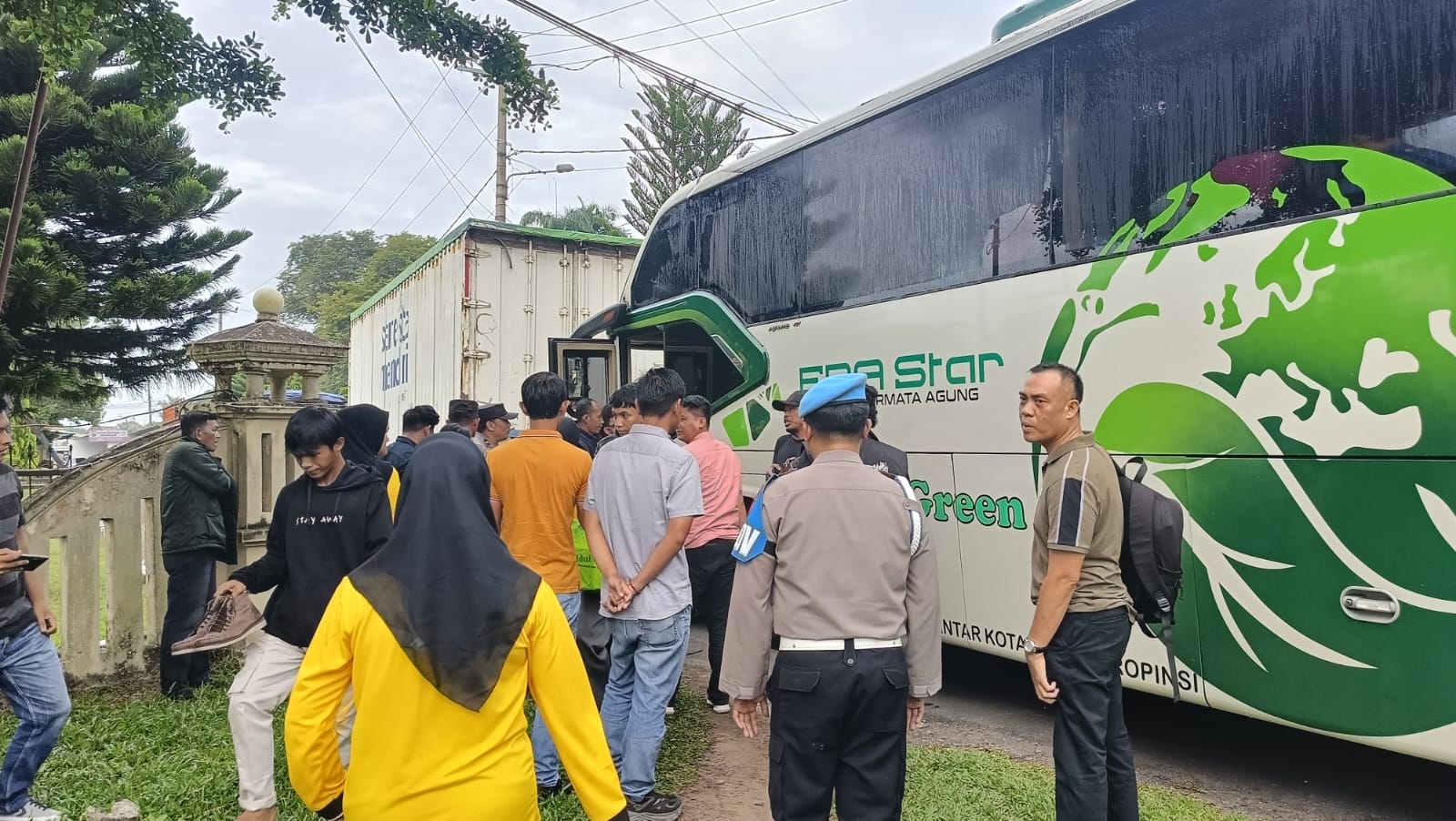 SPKT Polres Ogan Ilir Bertindak Cepat Temukan HP Penumpang Bus yang Hilang