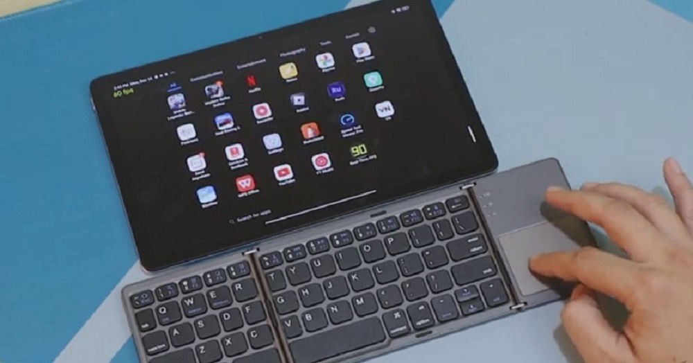 Keyboard Lipat Nirkabel: Gadget Ringkas yang Wajib Dimiliki Digital Nomad