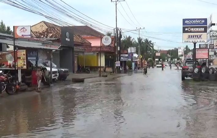 Palembang Masih Banjir, Ini  Penyebabnya Kata Pj Walikota Palembang Ratu Dewa