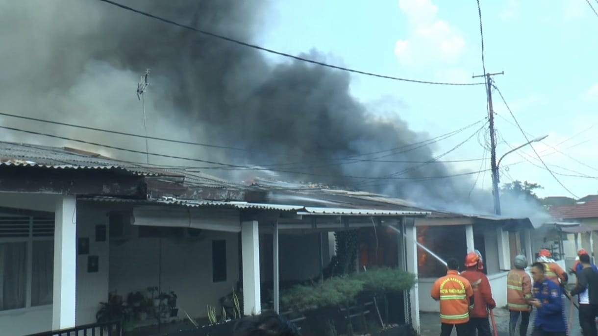 Rumah Anggota Polda Sumsel di Komplek PAKRI Palembang Terbakar, Diduga Korsleting Listrik