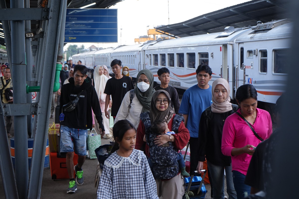 KAI Divre III Palembang Ingatkan Aturan Pengambilan Gambar di Stasiun dan Dalam Kereta