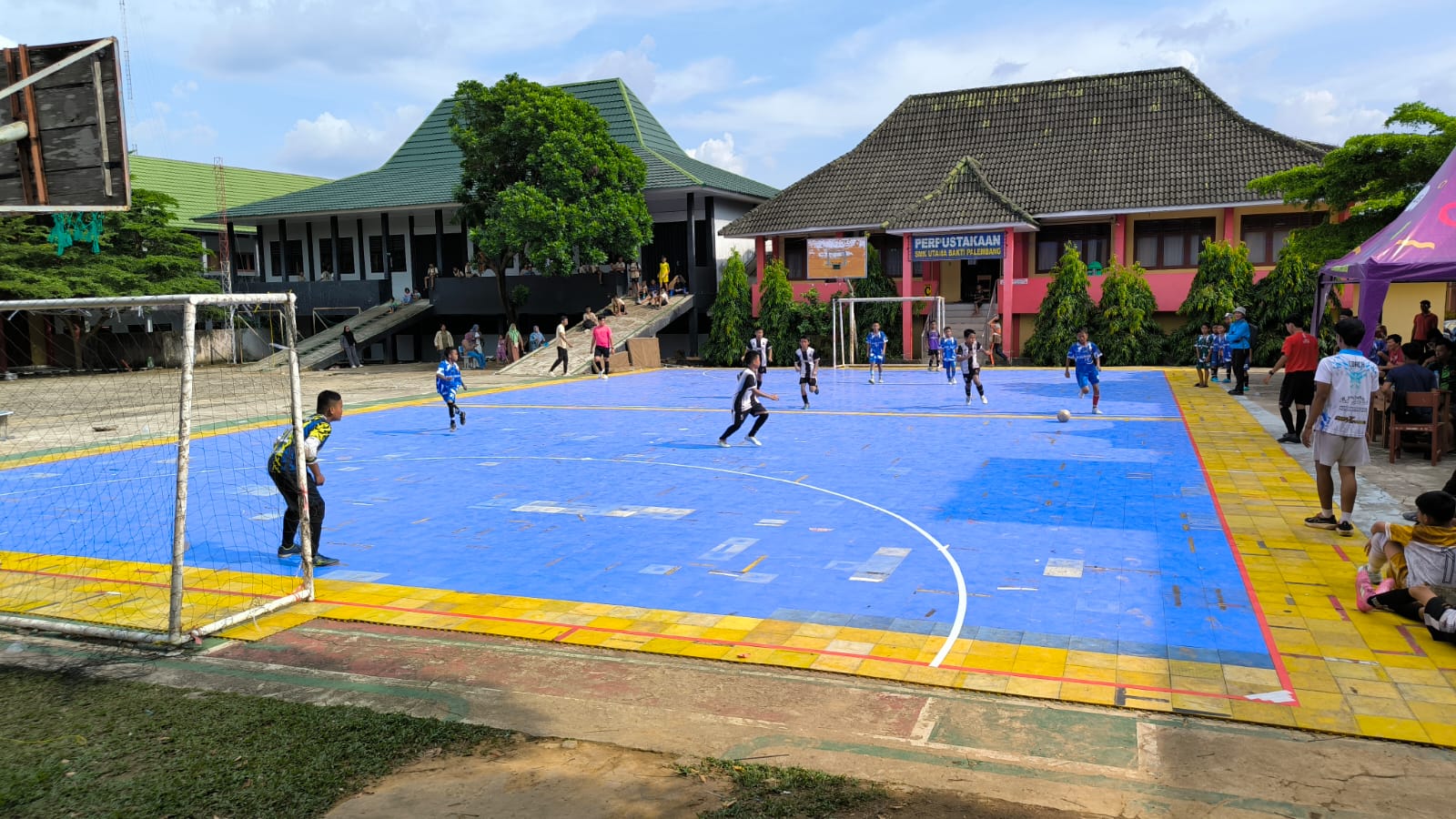 MIN 2 Palembang Raih Juara II Turnamen Futsal Utama Bakti Cup 25