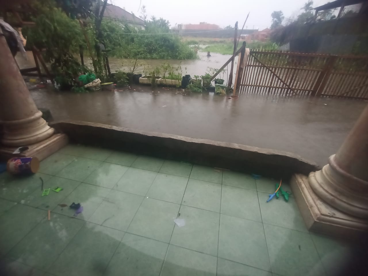 Warga Keluhkan Pembangunan Townhouse yang Diduga Penyebab Banjir