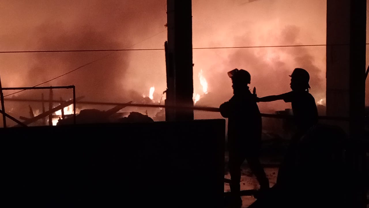 Gedung B Pasar Inpres Kebakaran, Kerugian Ditaksir Miliaran