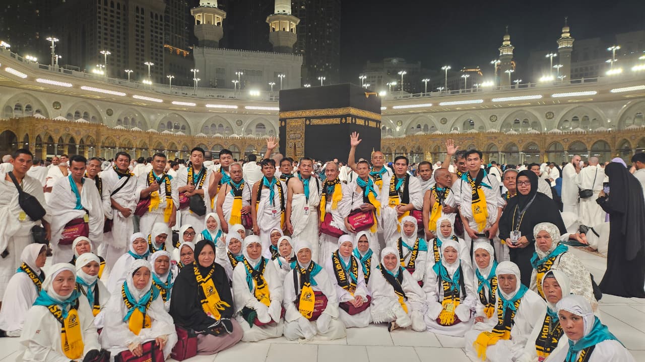 433 Jemaah Umroh Holiday Angkasa Wisata Laksanakan Umroh Perdana di Makkah