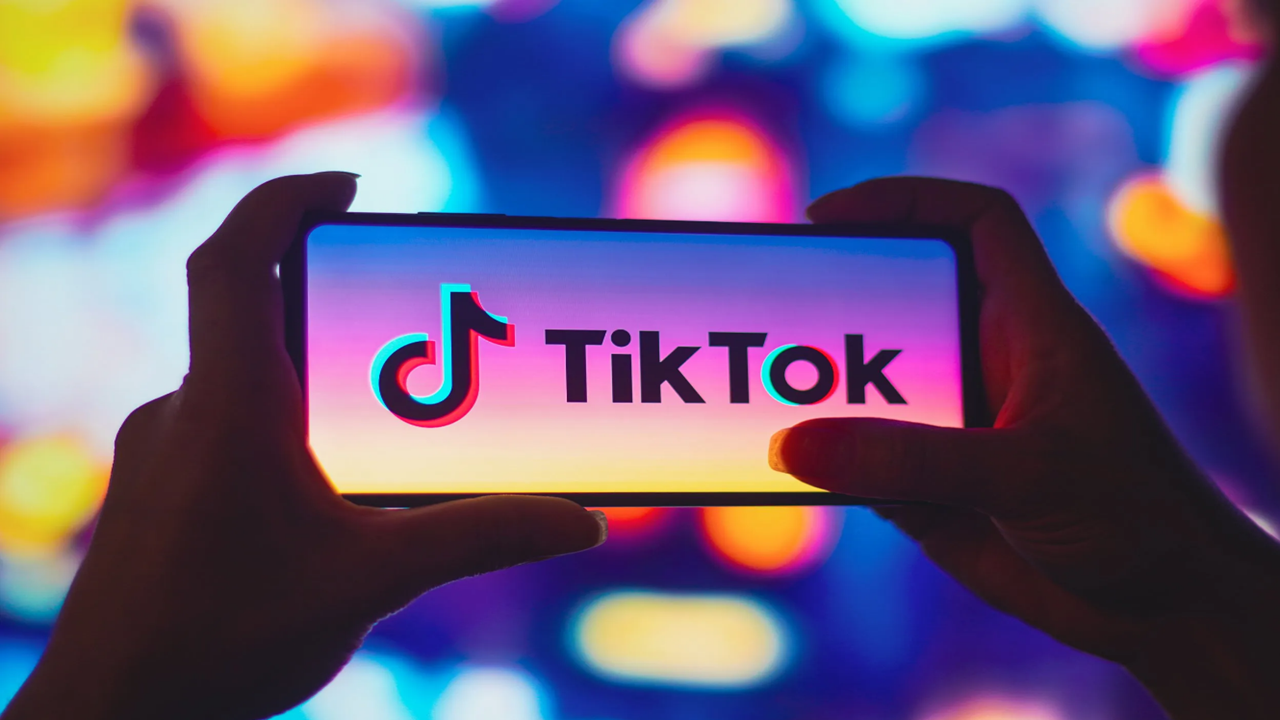 TikTok Kembali Online di AS Setelah Resmi Dilarang