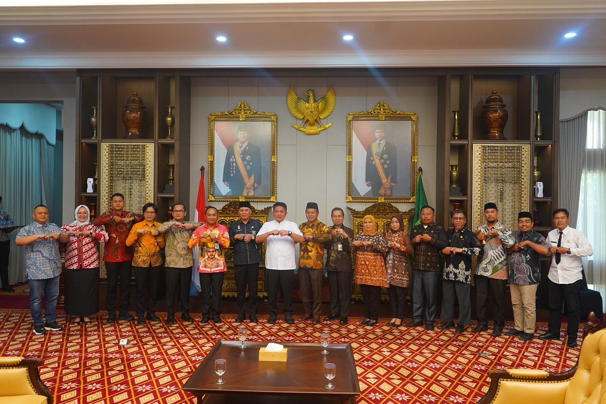 Kakanwil Kemenkum Sumsel bersama Gubernur Dukung Penuh Peserta Kades/Lurah Pada Ajang Paralegal Justice Award