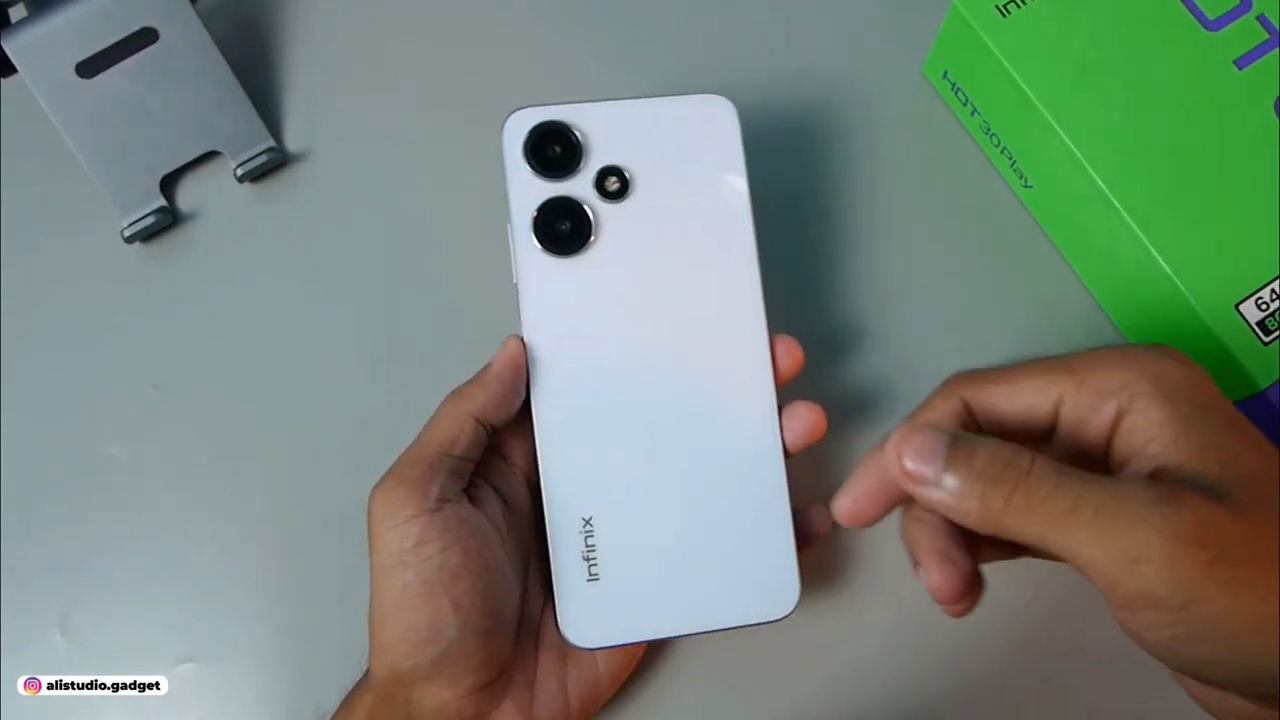 Cuma 1 Jutaan! HP Baterai Awet & RAM Gede Ini Bikin Ngiler di Juni 2025