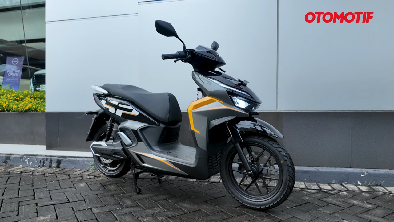 Indomobil EMotor Sprinto EV: Skuter Listrik Sporty dengan Performa Nendang dan Fitur Melimpah