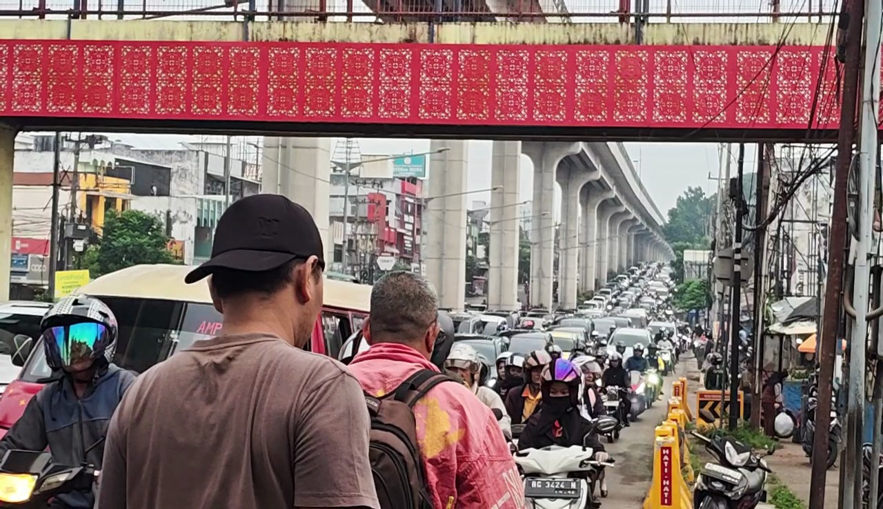 RD Intruksikan Penebalan Petugas Atasi Kemacetan Jalan Kol. H. Barlian 