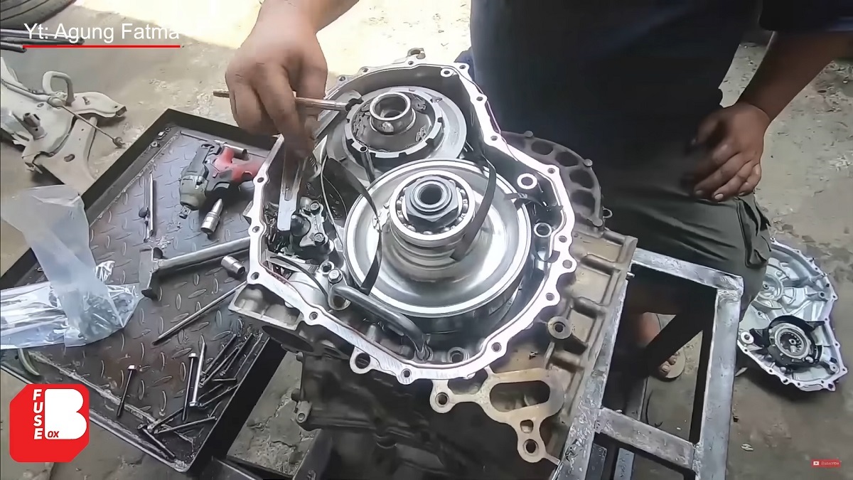 Transmisi CVT pada Mobil Modern: Solusi atau Masalah Baru?