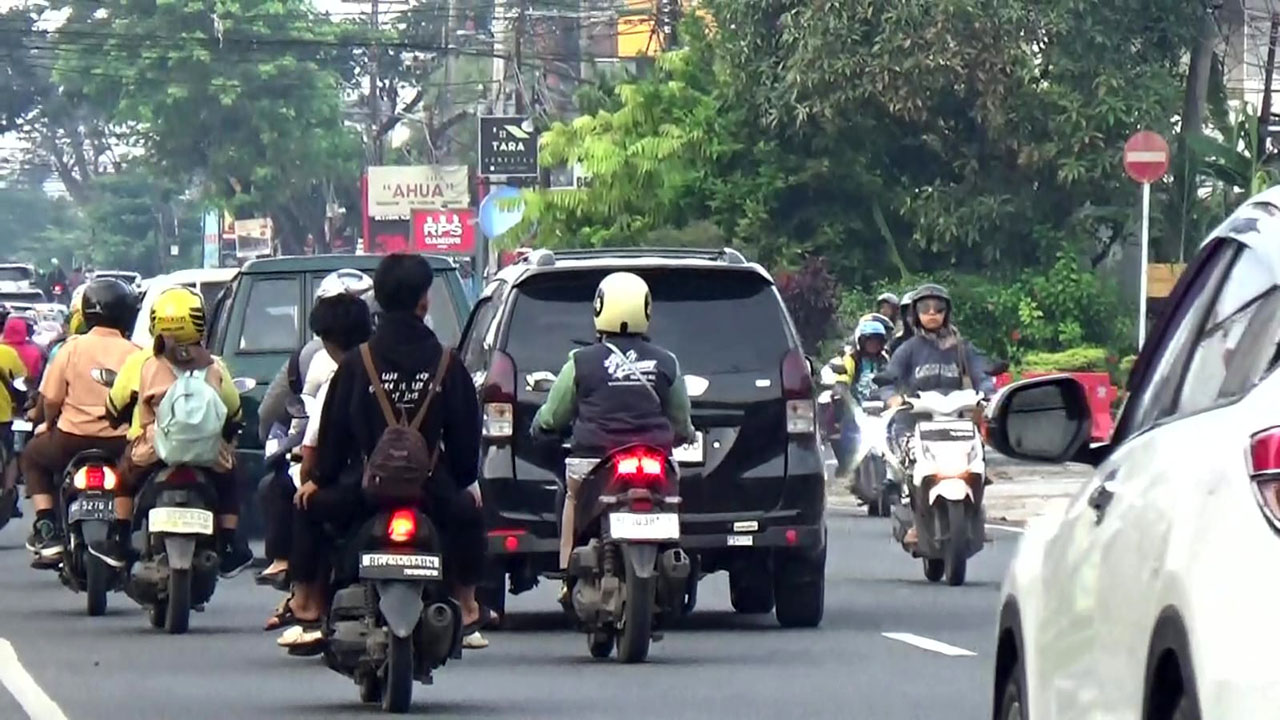 Urai Kemacetan, Petugas Dishub Palembang Ditempatkan di Titik Rawan Macet