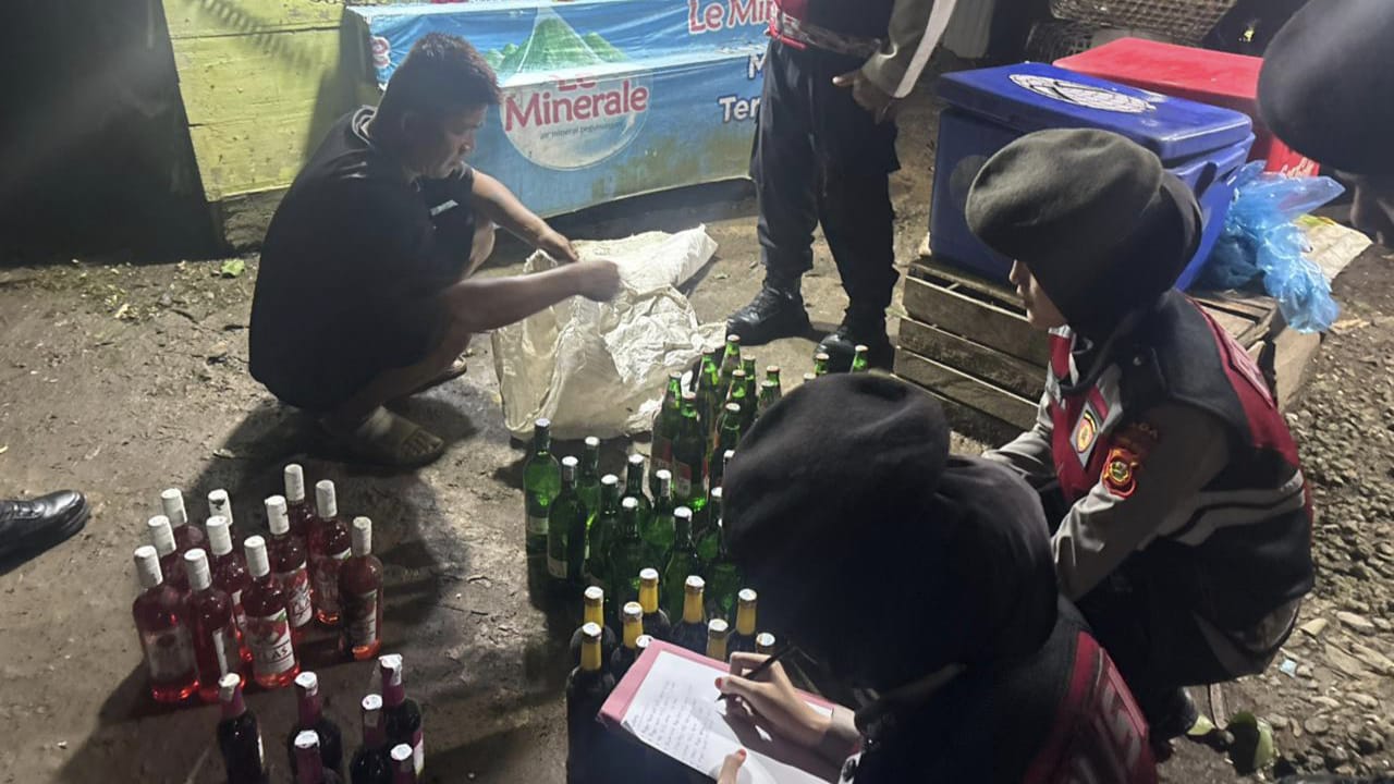 Operasi Pekat Musi 2026, Polda Sumsel Sita 523 Botol Miras di Palembang