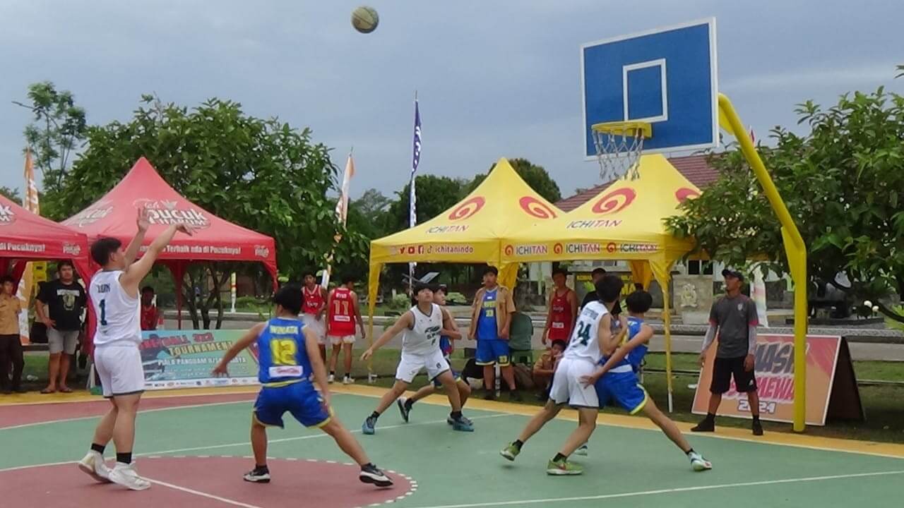 Kalahkan SMA Xavega A, SMA SPH A Melaju ke Babak Selanjutnya 3x3 Basketball Piala Pangdam II Sriwijaya