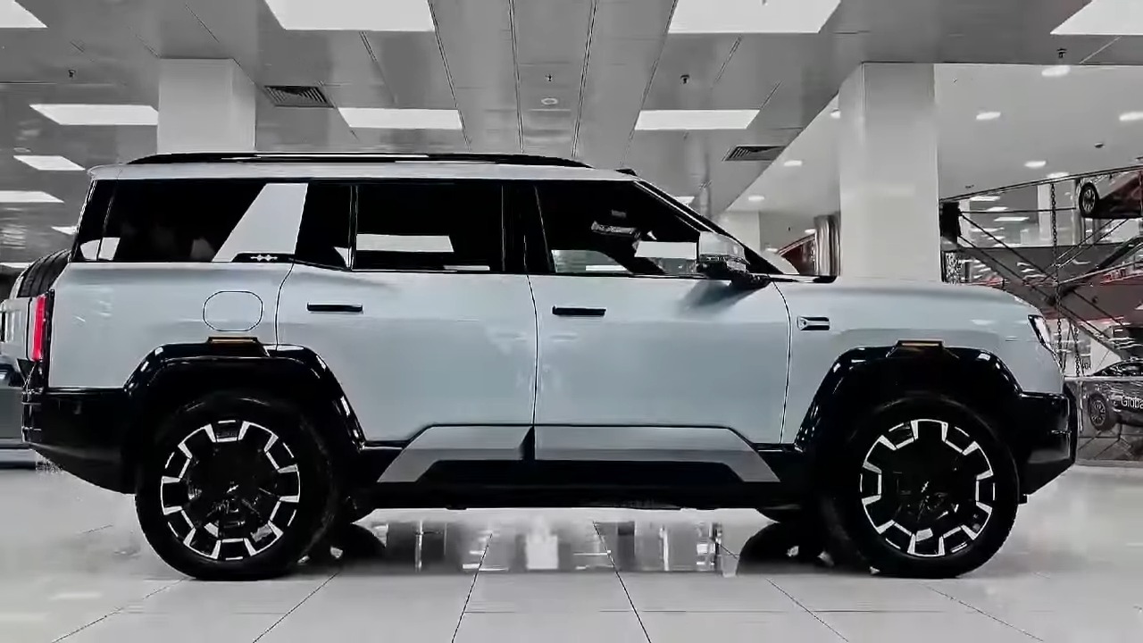 HEBOH! SUV Hybrid Ganteng Ini Lebih Mewah & Irit dari Pajero Tapi Harganya Bikin Geleng-Geleng Kepala.