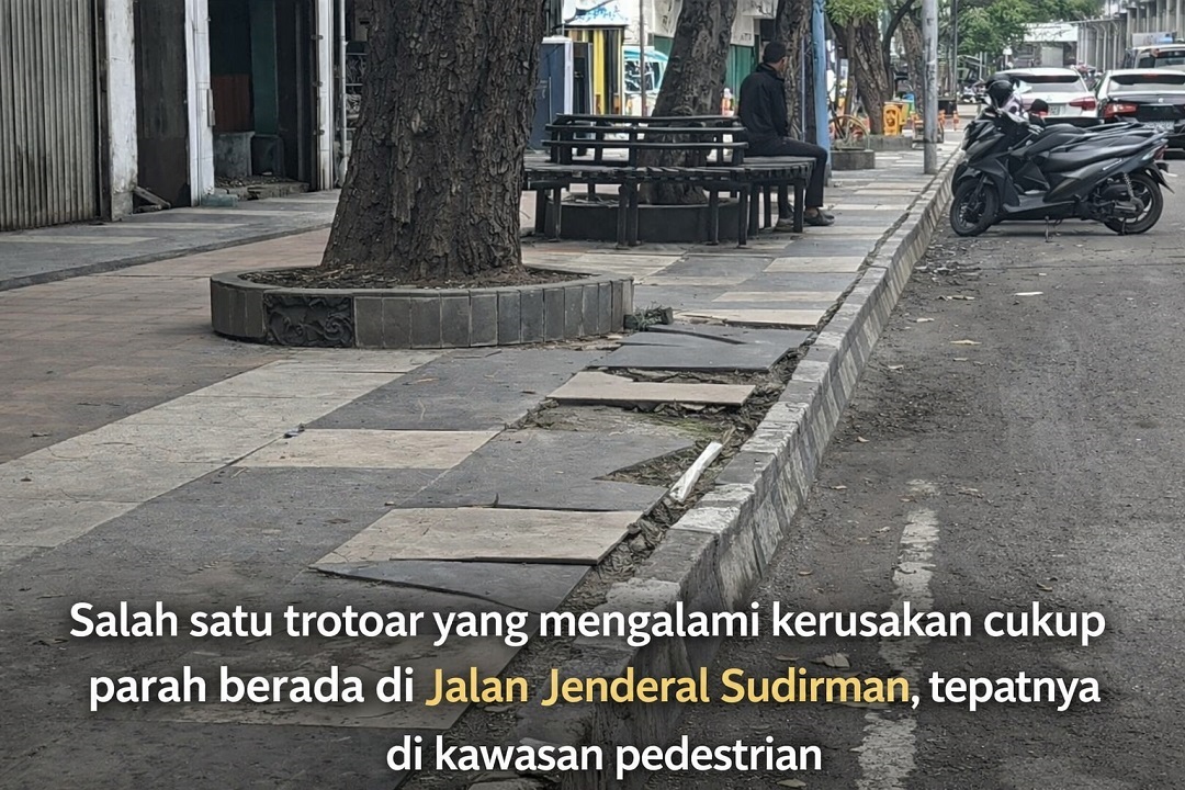 Trotoar Rusak Ganggu Kenyamanan Pejalan Kaki Melintas jalan Sudirman