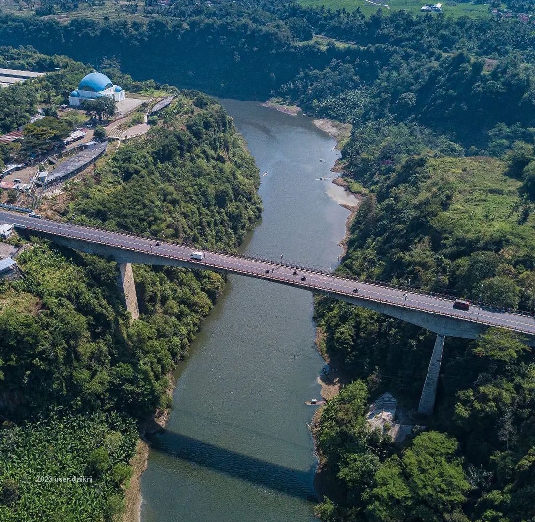 Cerita Mistis di Indonesia: Misteri Jembatan Citarum yang Menuntut Tumbal Setiap Tahunnya
