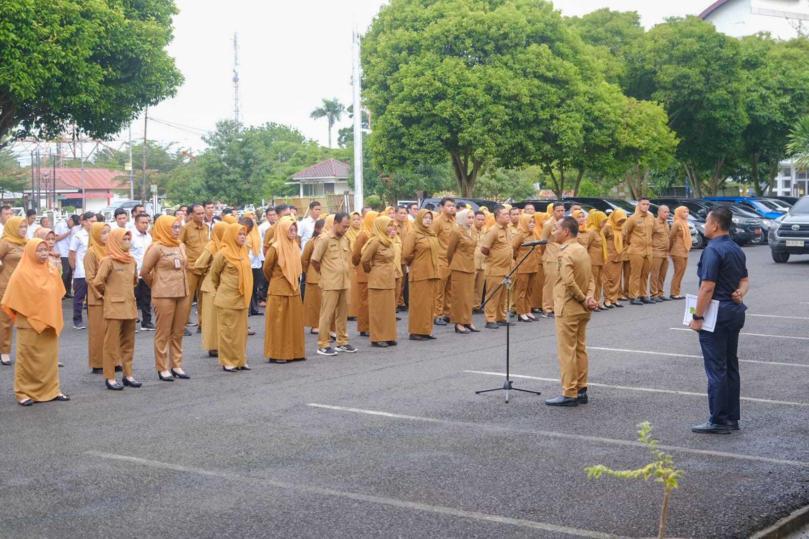 Wakil Bupati Rohman Perdana Pimpin Apel Pagi Di Pemkab Muba