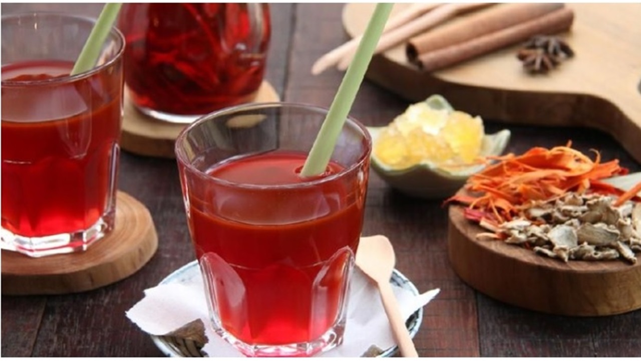 Teh Secang Khas Palembang: Minuman Warisan yang Kaya Manfaat