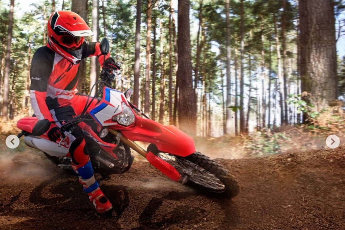 Untuk Pecinta Motor Adventure: Kenalkan Honda CRF 150L Yang  Menggoda Petualangan Off-Road Anda