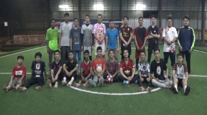 Jalin Silaturahmi, Anggota Dewan Palembang Main Futsal Bareng Warga