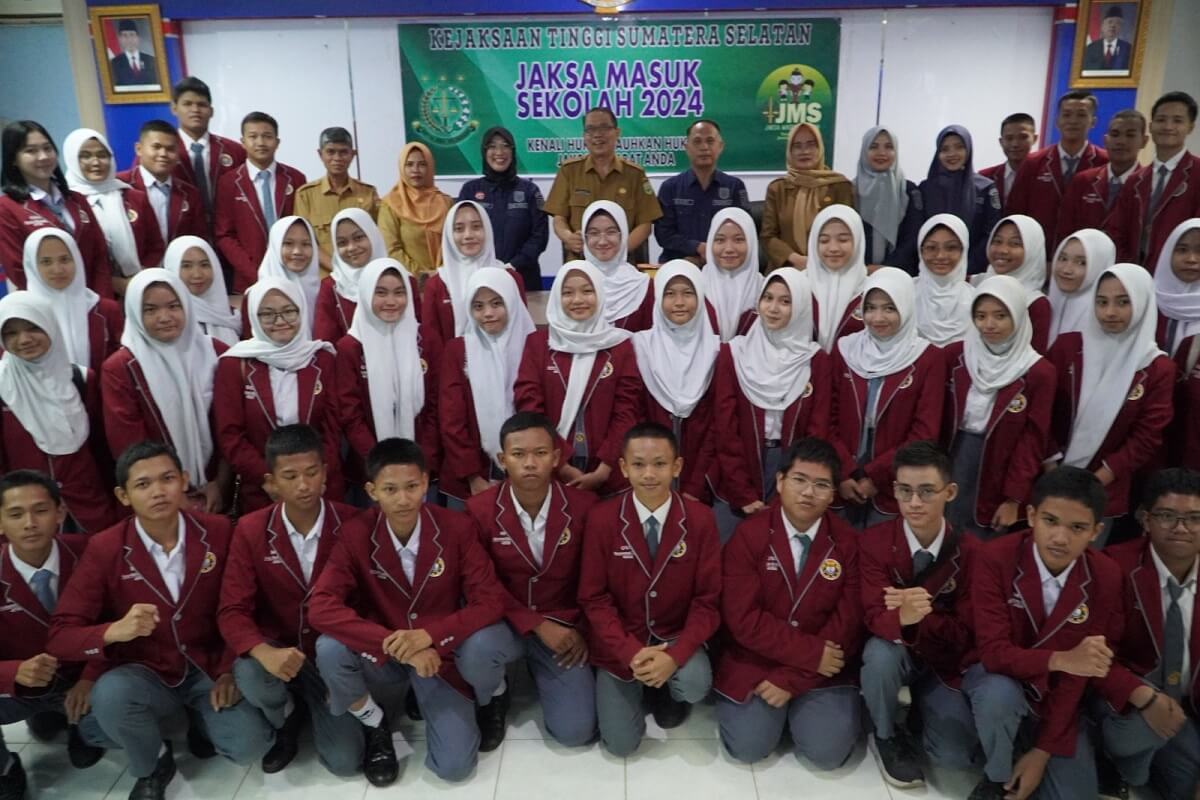 Lewat JMS, Kejati Sumsel Ajak Pelajar SMKN 2 dan SMKN5 Palembang Cerdas dalam Bermedia Sosial