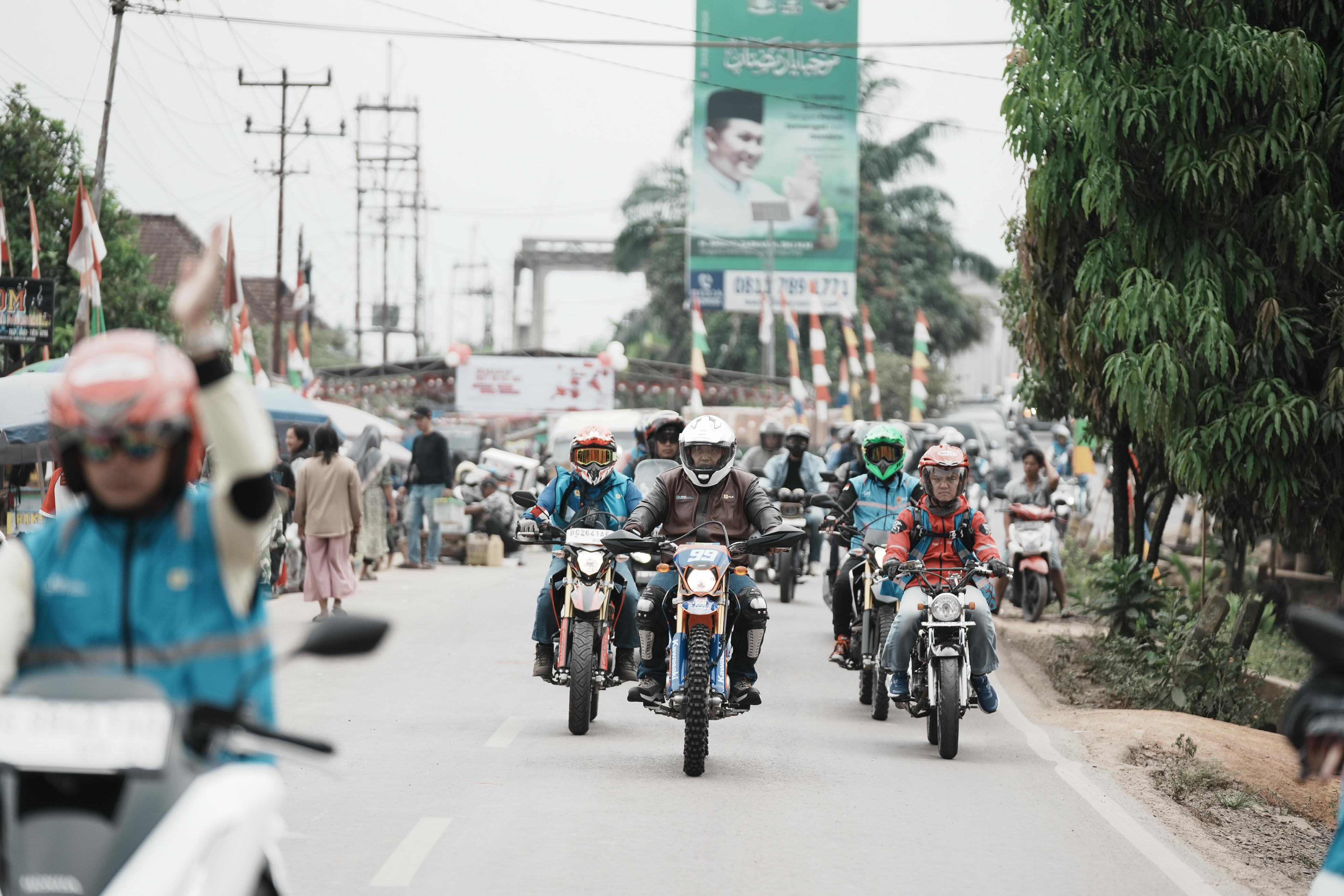 Crossgas: Peringati Kemerdekaan RI, PLN UID S2JB cek Pengoperasian AVR Desa Kebun Sahang