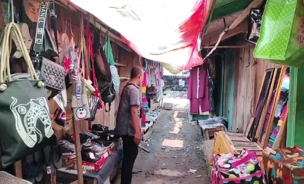 Pedagang Pasar Pangkalan Balai Keluhkan Sepi Pembeli Dan Beban Karcis