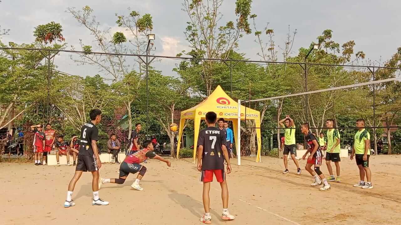 Laga Pembuka Open Tournament Volleyball Piala Pangdam II Sriwijaya: King Wafi Barokah vs Stikes HWS Palembang