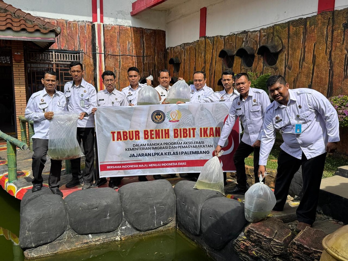 LPKA Kelas I Palembang Tebar Benih Ikan Bawal, Wujud Nyata Dukung Program Ketahanan Pangan