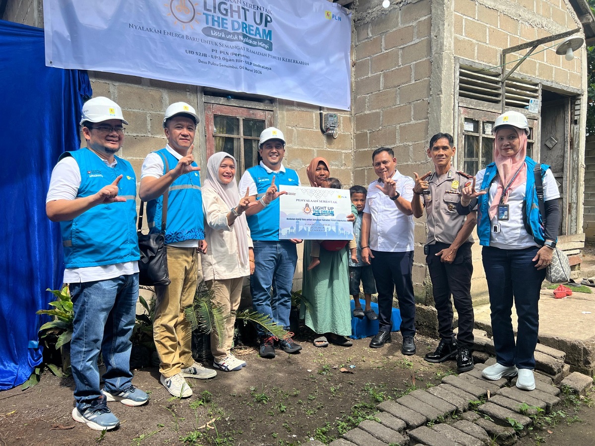 Sambut Ramadhan, PLN UID S2JB Nyalakan Listrik Gratis bagi 136 Keluarga Kurang Mampu