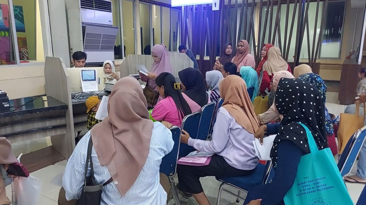 Ribuan Warga Palembang Urus DTSEN untuk Jalur Afirmasi SD dan SMP