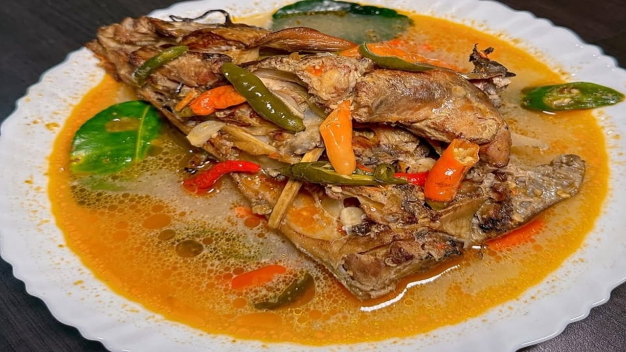 Mangut Ikan Baung Salai Khas Palembang, Cita Rasa Asap yang Gurih dan Pedas Menggoda