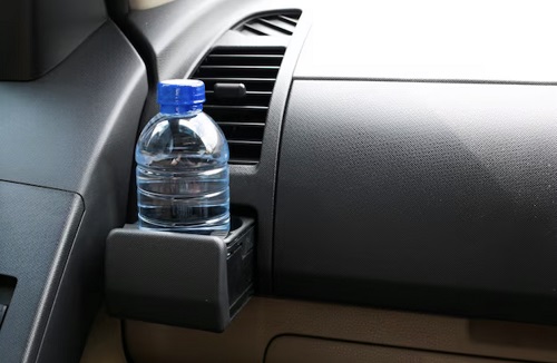 Mengerikan! 5 Bahaya Meninggalkan AIr Mineral Di Dalam Mobil! Apa yang Terjadi akan Mengejutkan Anda.