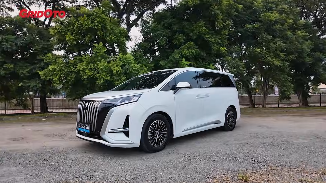 Bikin Kagum! Denza D9 Jadi MPV Premium Paling Laris di Indonesia?