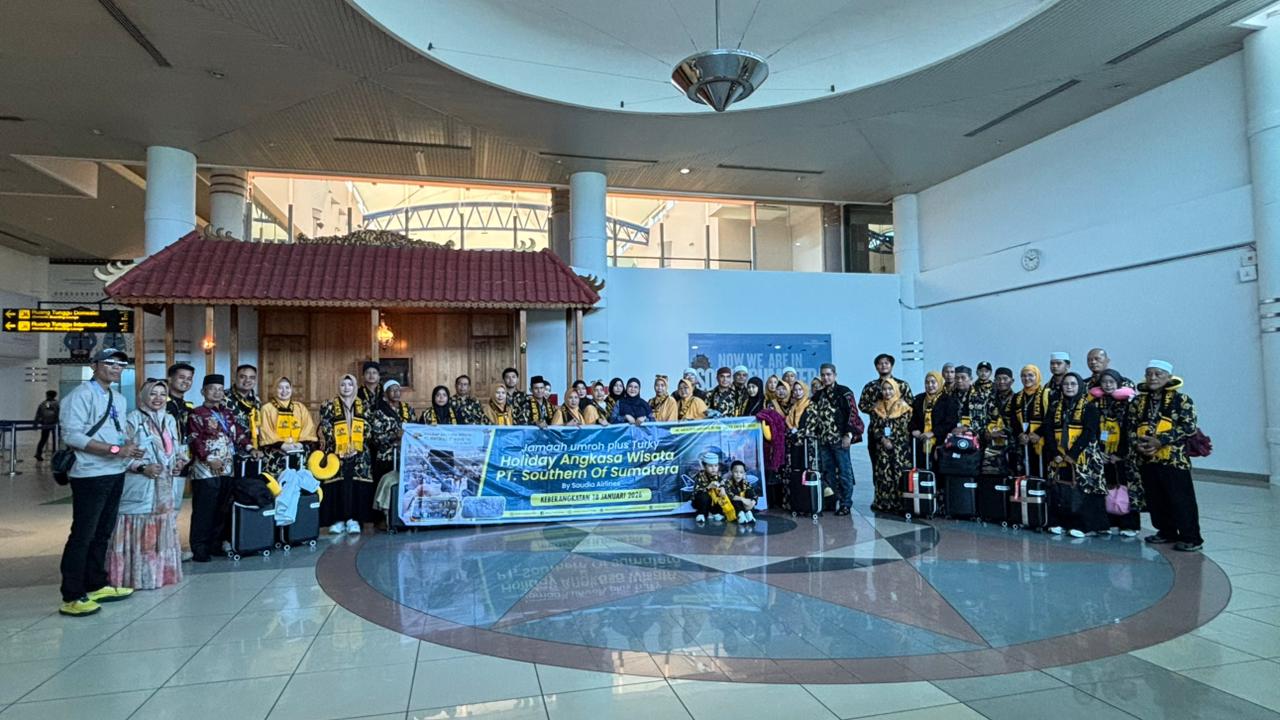 Holiday Angkasa Wisata Lepas 45 Jemaah Umroh Plus Turki Paket 12 Hari