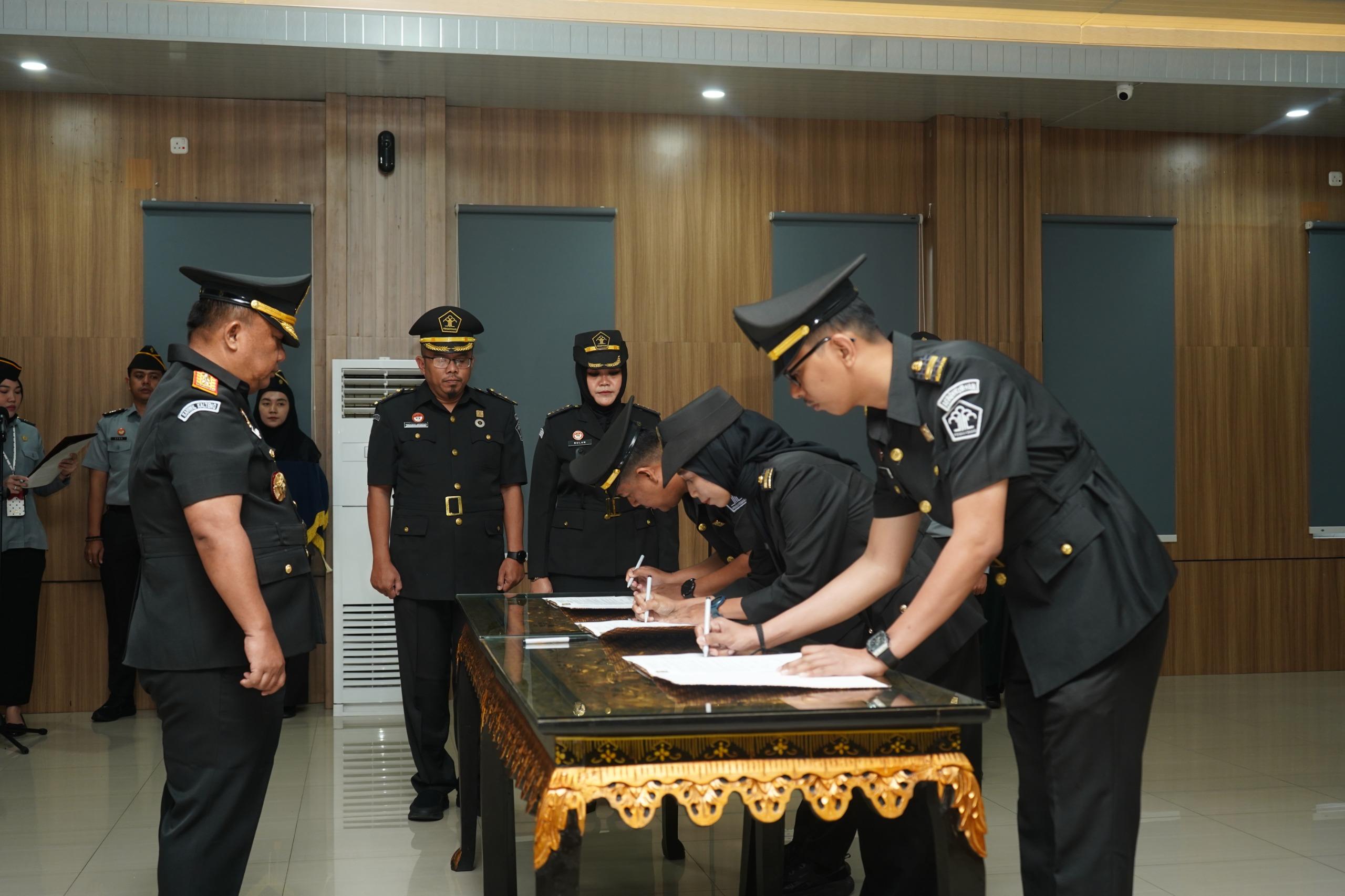 Kakanwil Lantik Tiga Pejabat Non Manajerial, Tegaskan Integritas dan Kinerja Profesional