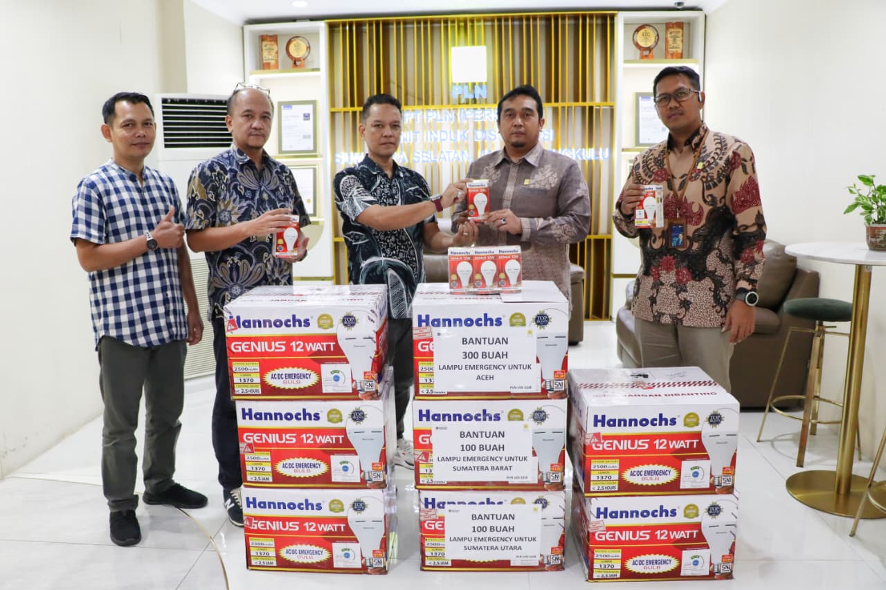 PLN UID S2JB Kirim Bantuan 500 Lampu Emergency untuk Bantu Warga Terdampak Banjir dan Longsor di Aceh, Sumut d