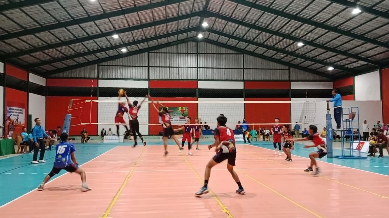 Grand Garden Raih Juara I Kategori Putra Open Tournament Volleyball Piala Pangdam II Sriwijaya