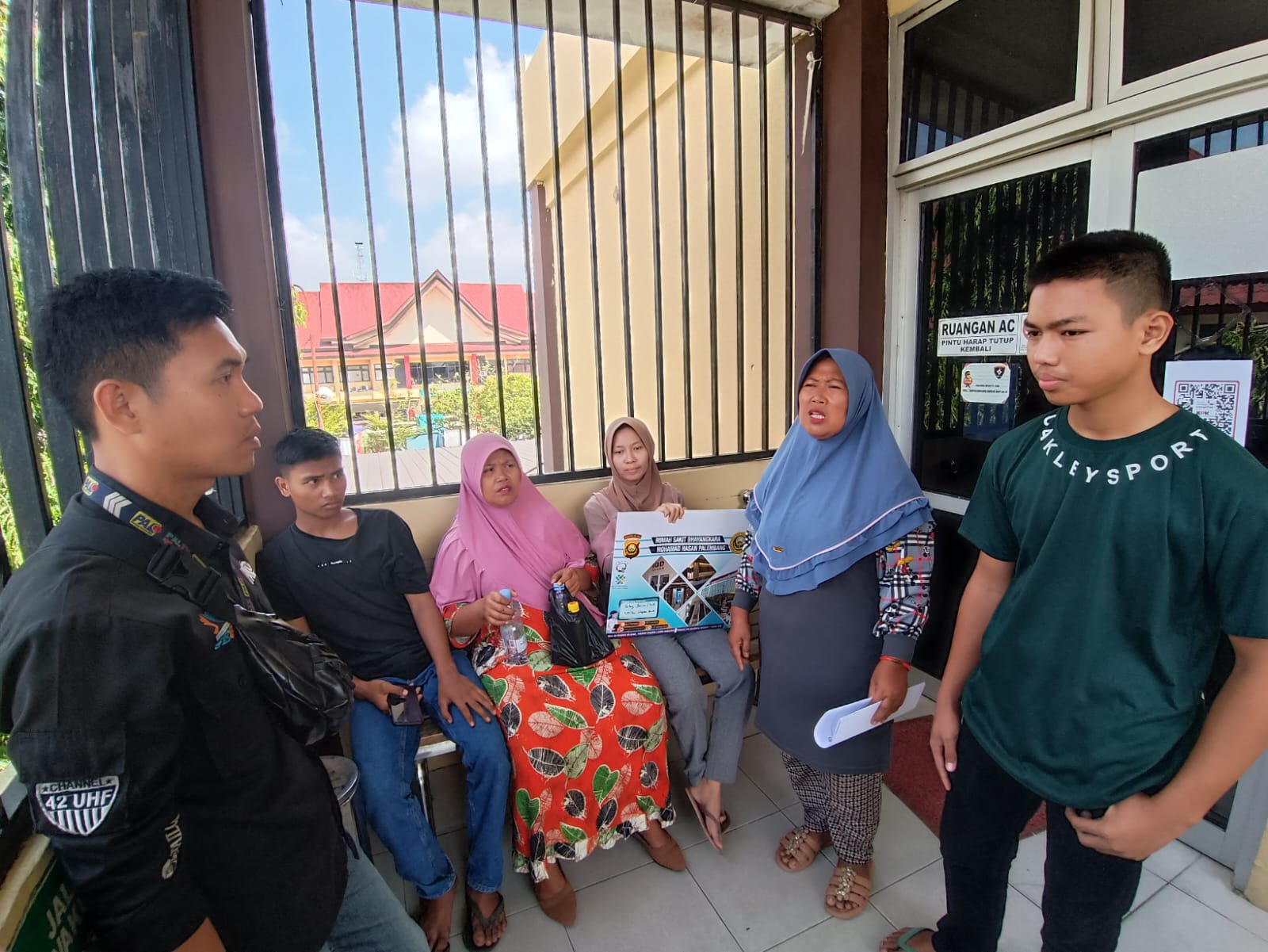 Seorang Pelajar di Palembang Dipukul dengan Kayu oleh Tetangga, Ibunda Langsung Laporkan ke Polisi
