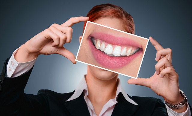 Tips Menjaga Kesehatan Gigi Agar Terhindar dari Masalah Karang Gigi