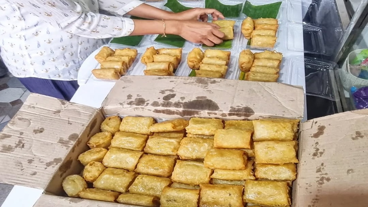 Kelezatan Martabak Ubi Kayu Khas Palembang, Paduan Singkong dan Kuah Cuko