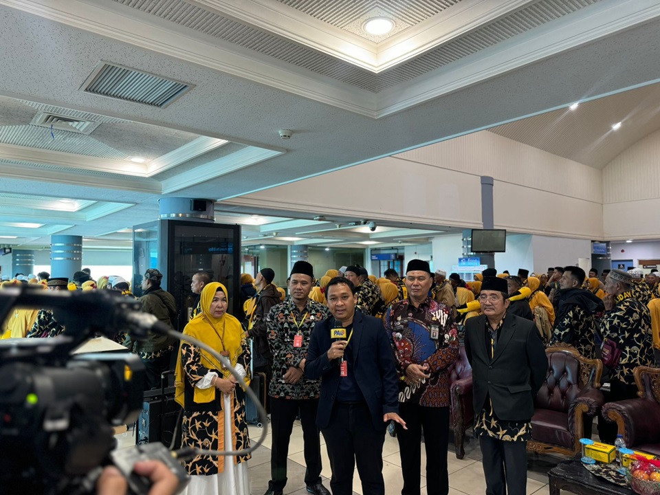 433 Jemaah Siap Diberangkatkan Holiday Angkasa Wisata, Umroh Terasa Haji 10 Juli 2025