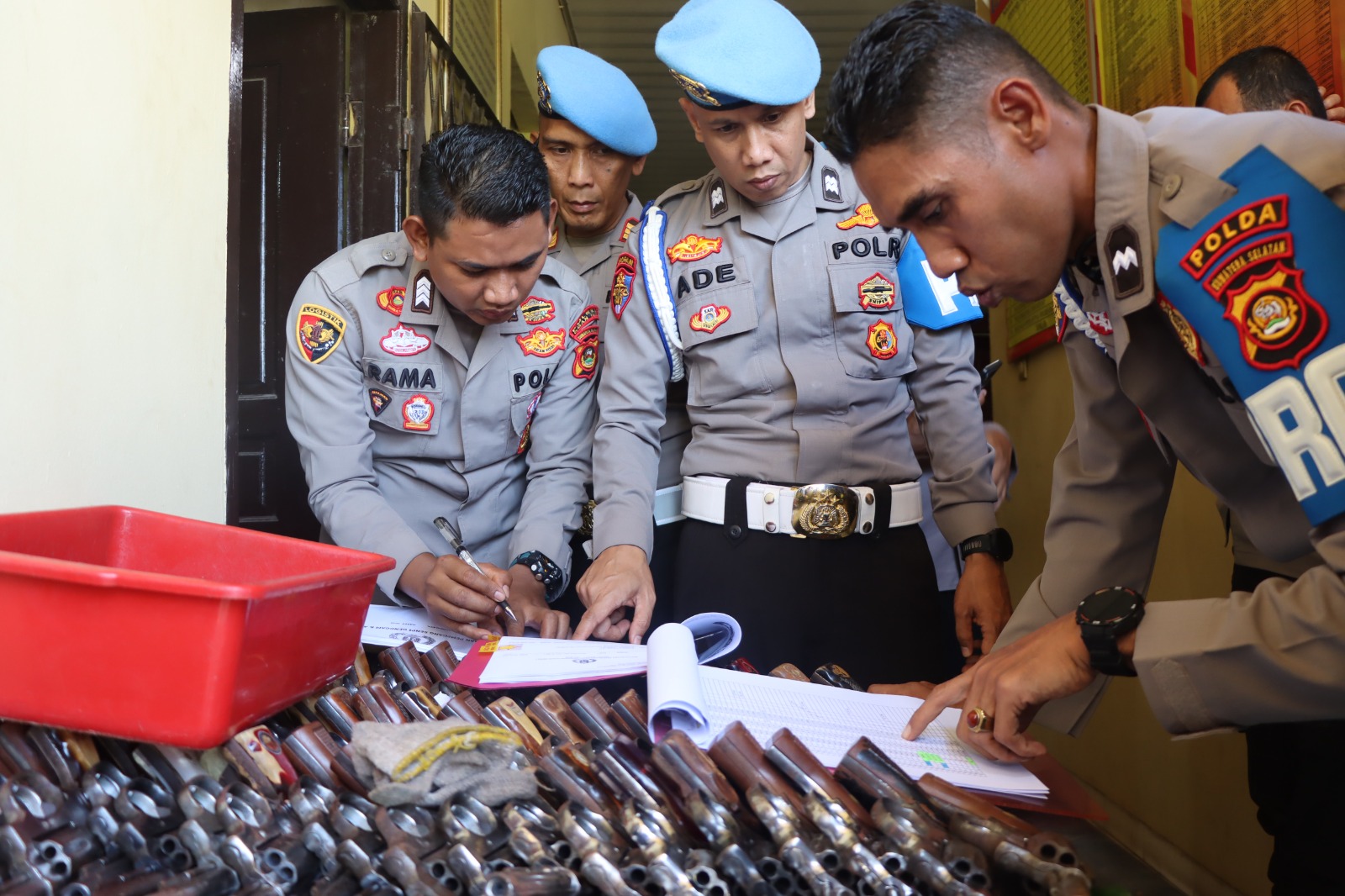 Senjata Api Dinas Polres Ogan Ilir Dicek dan Ditertibkan Secara Administratif