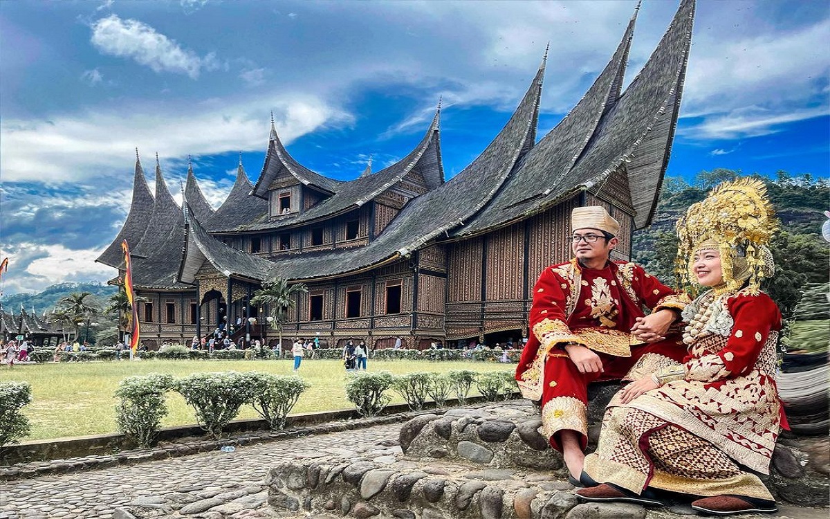 Istano Basa Pagaruyung, Menyusuri Keindahan Warisan Budaya di Sumatera Barat