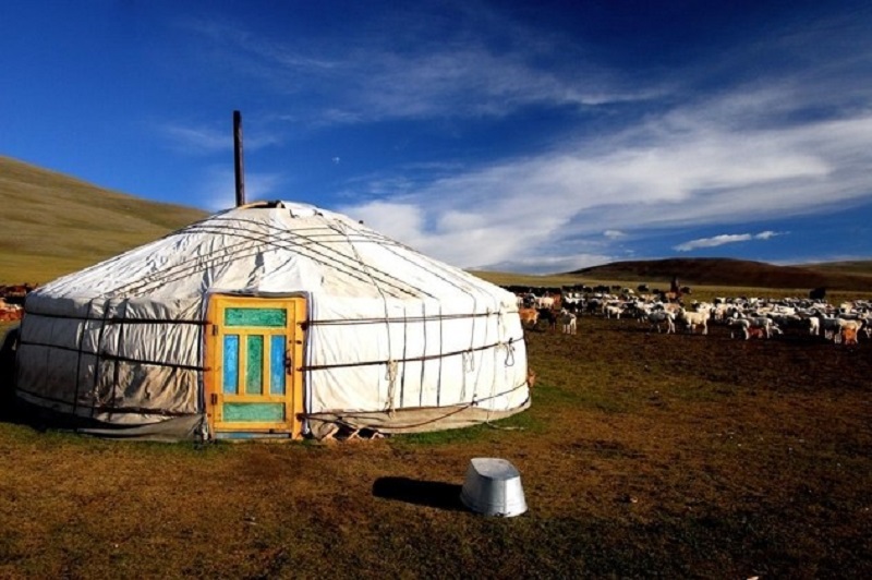 Tradisi Unik Rumah Ger Orang Mongolia, Tamu Yang Datang Tak Sopan Kalau Mengetuk Pintu 